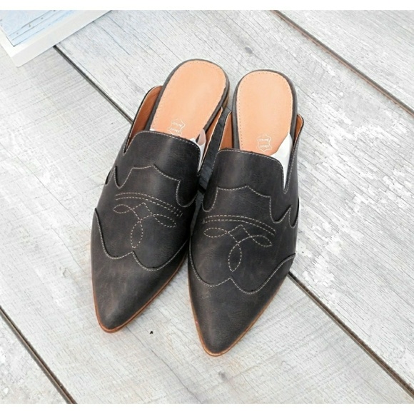 NIB- Sz 7's LEFT- LTHR STITCH "KENDRICK" SLIP ONS - Picture 3 of 8